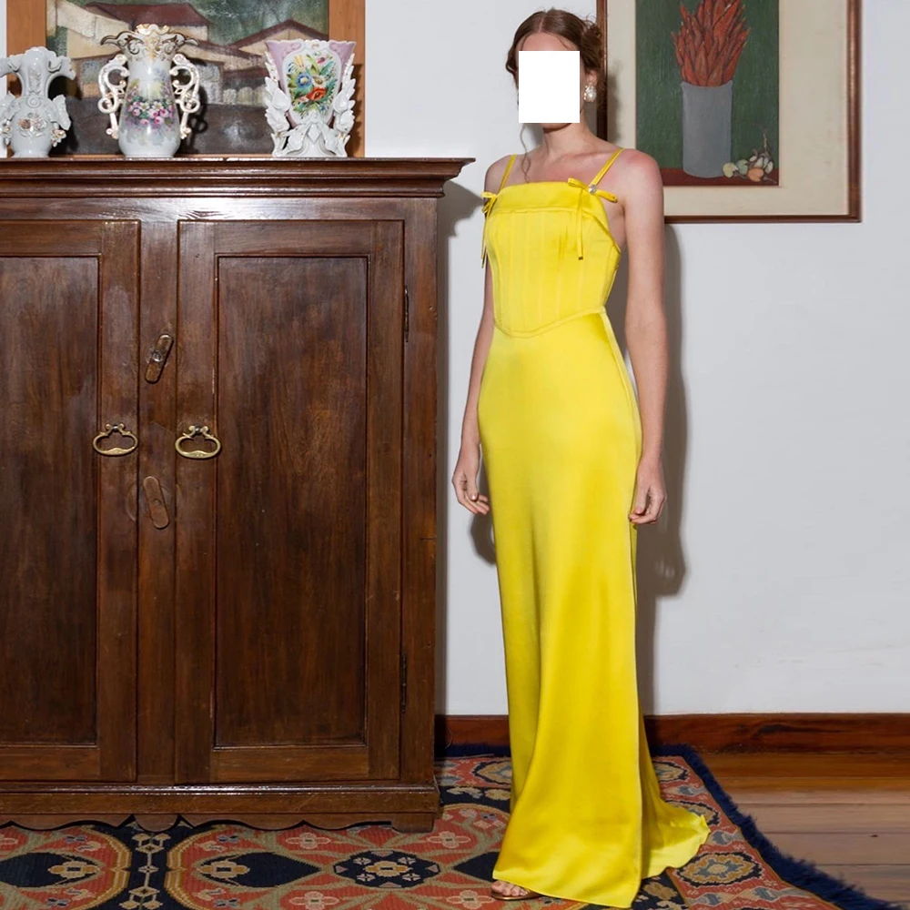 

Sexy Spaghetti Straight Bone Sweep Train Backless Buttons Yellow Floor Length Saudi Arabia Evening Dresses Party Gowns 2024