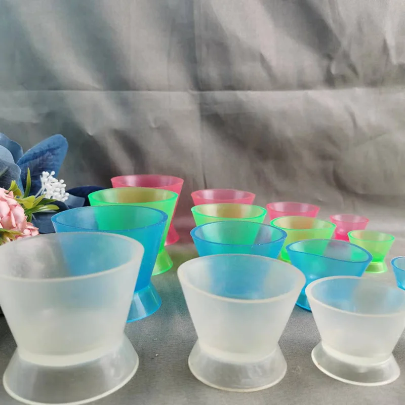 4pcs/set Dental Plaster Mixing Bowl Silicone Mixed Flexible Mixing Bowl Transparent Rubber Leather Bowls S/M/L Dentistry Tools