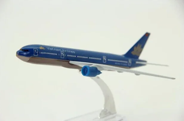 1:400 plane model B777 Vietnam Airlines aircraft B777 Metal simulation airplane model for kid Children toys Christmas gift