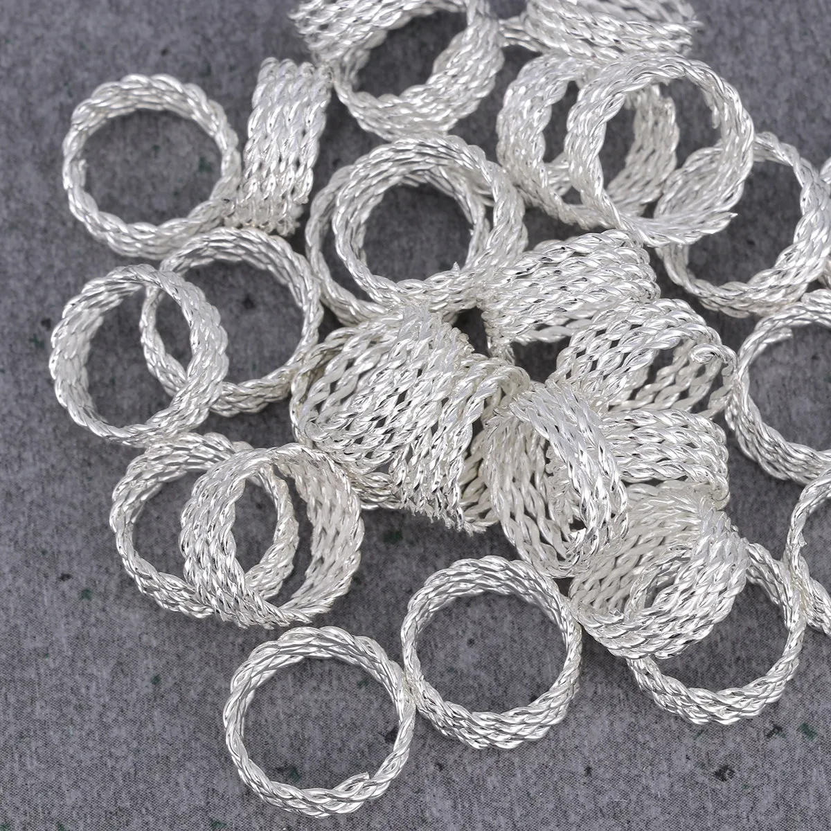 30Pcs Hair Extension Rings Crimp Beads for Dreadlocks Braiding Adjustable Secure Grip No-Slip Eco-Friendly Safe Hair Accessories