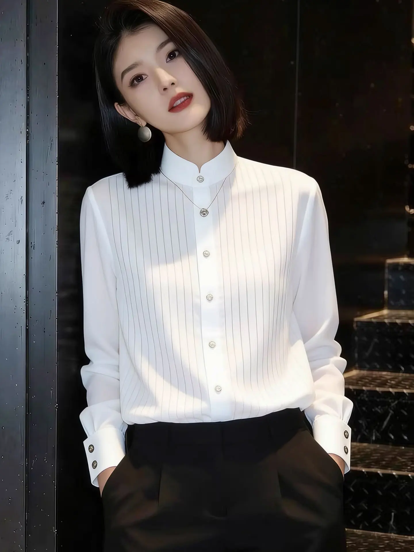 

Ele Korean Sle Striped Long Sve irt Stand Collar Commute Women's Top High End Faion Spring Season Versatile Blouse
