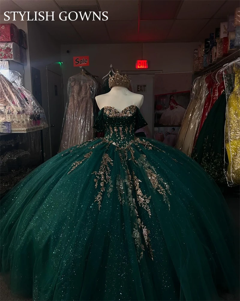 Emerald Green Off The Shoulder Sequin Quinceanera Dress Bead Appliques 2024 Birthday Luxury Dress Bow Graduation Gown Customized