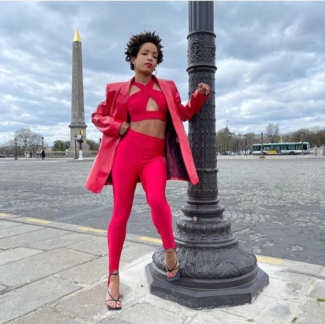 Blazer de cuero rojo Sexy de 1 pieza, chaqueta con solapa de pico hecha a medida, un botón, vestido informal a la moda