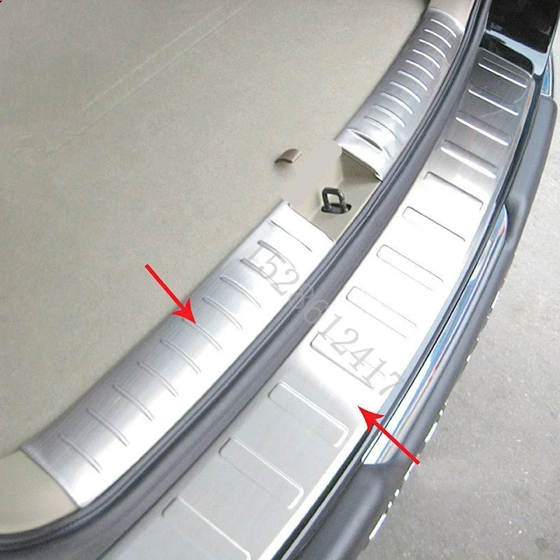 

For Toyota Highlander 2009 2010 2011~2014 Car Accessories Rear Bumper Protector Sill Trunk Rear guard Tread Plate Trim