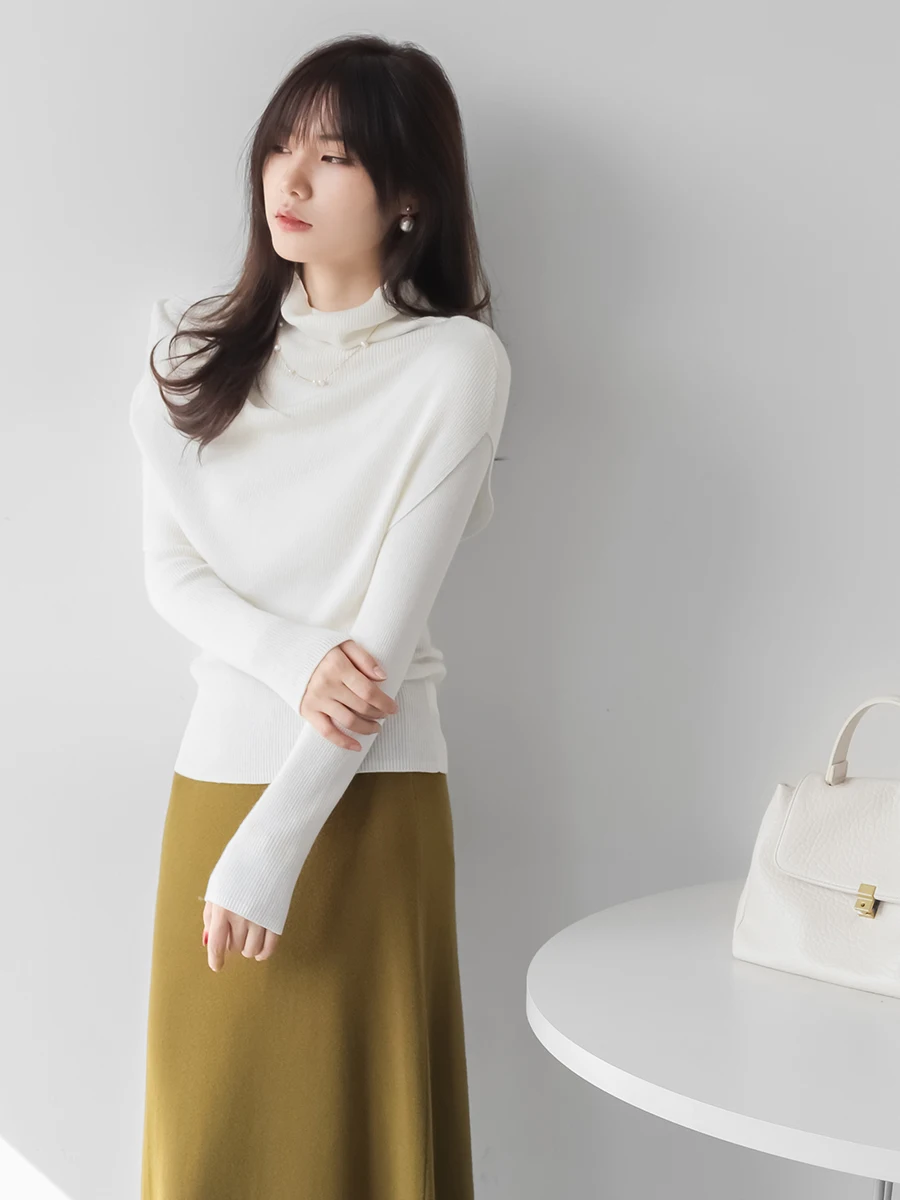 

Комплект из свитера и топа Ele High Ne MZOMXO: Зимний модный женский облегающий комплект из двух предметов, мягкий и уютный, с накидкой на плечи и топом-слип.