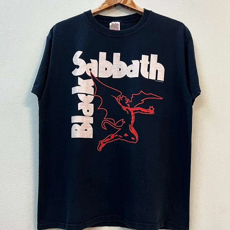 أحدث تي شيرت رجالي من القطن الخالص لعام 2025 مريح ومسامي وجودة عالية. إنها مناسبة للسفر على الشاطئ