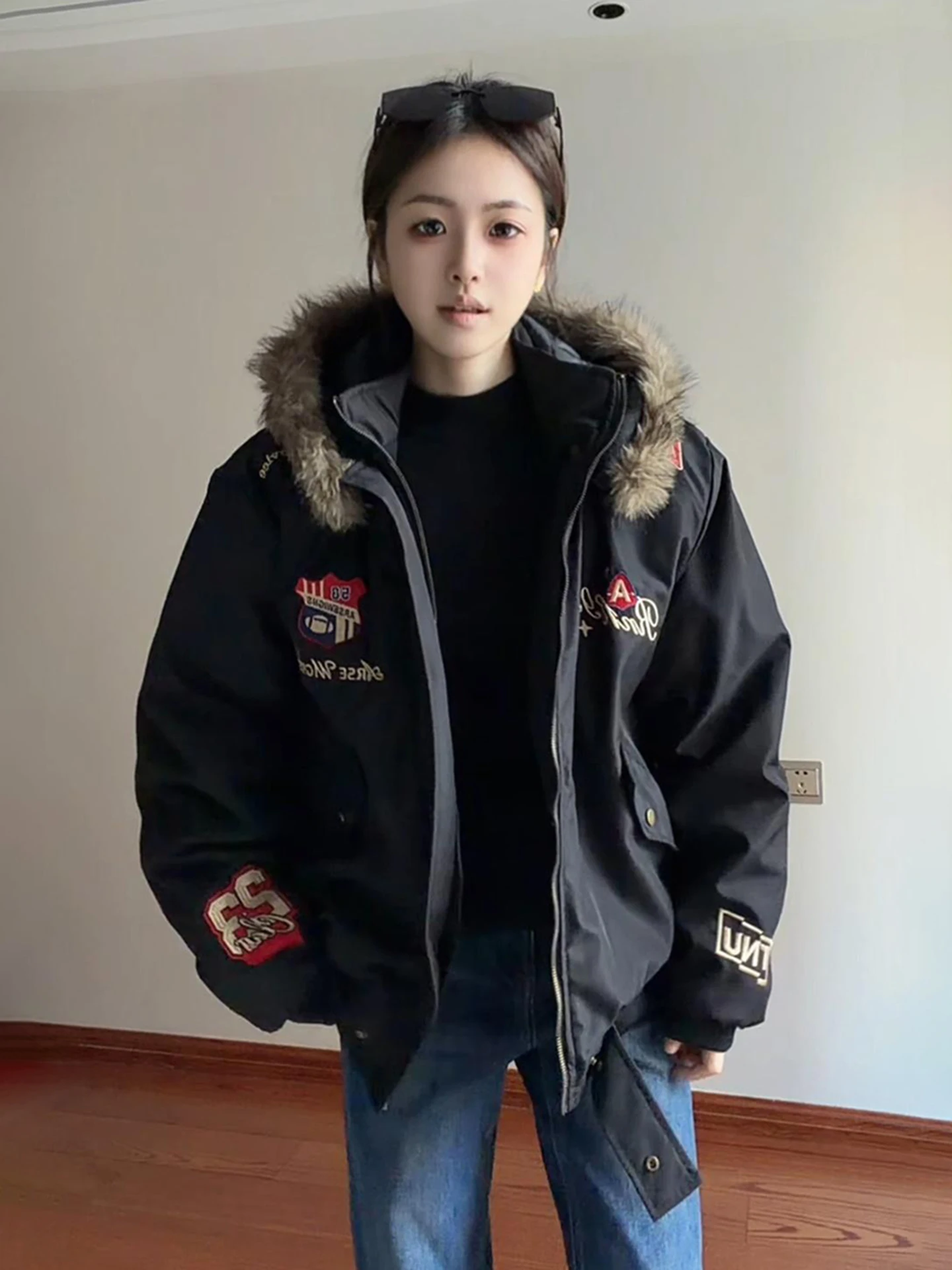 

Американская утепленная парка-пуховик унисекс для мужчин и женщин, зимняя, трендовая, брендовая, с вышивкой, с меховым воротником, короткая, объемная.