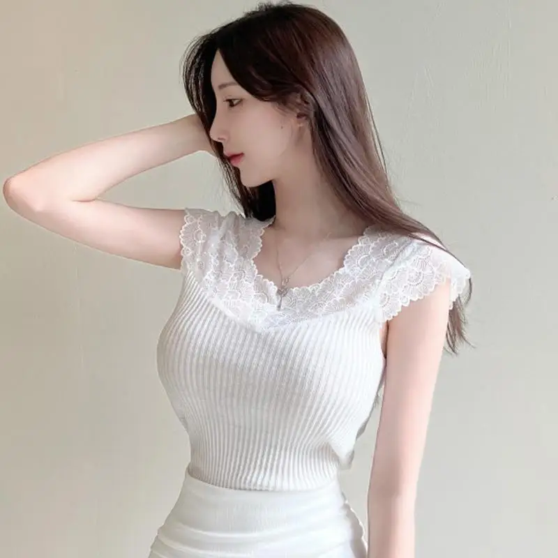 Ele Women's Lace Splice Slim Fit ort Sve T-irt Sexy Clavicle Exposure V-ne Commute Sle Classic Pattern Summer