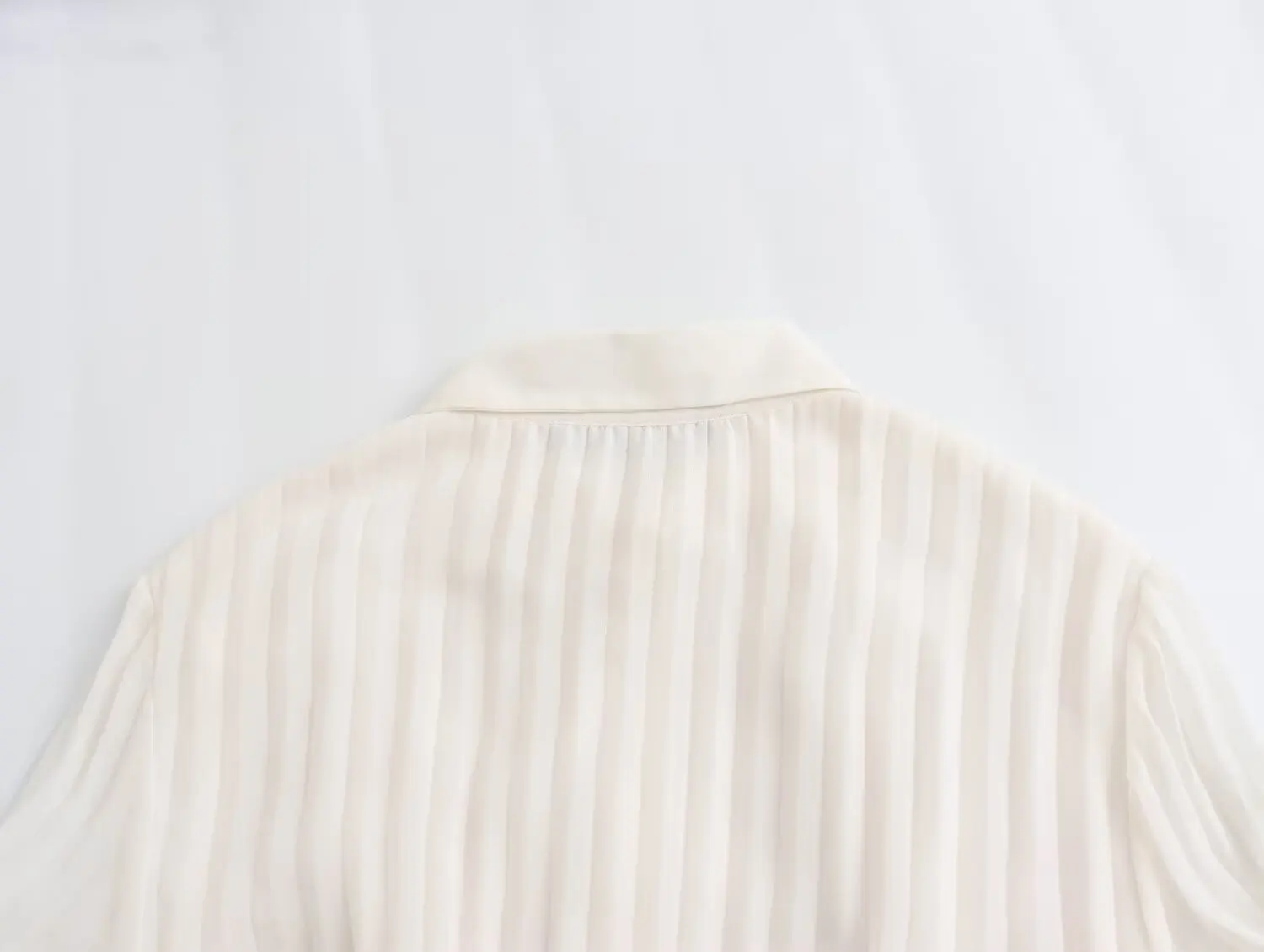 New summer products 2025 women's clothing fashionable temperament shirt white high-end long belt pleated French dress