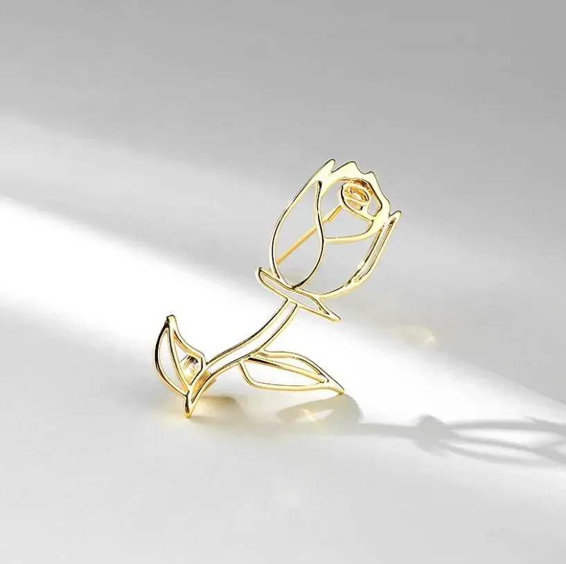 Vintage Hollow Rose Brooches for Women Elegant Flower Scarf Buckle Metal Pin Temperament Accessories Jewelry
