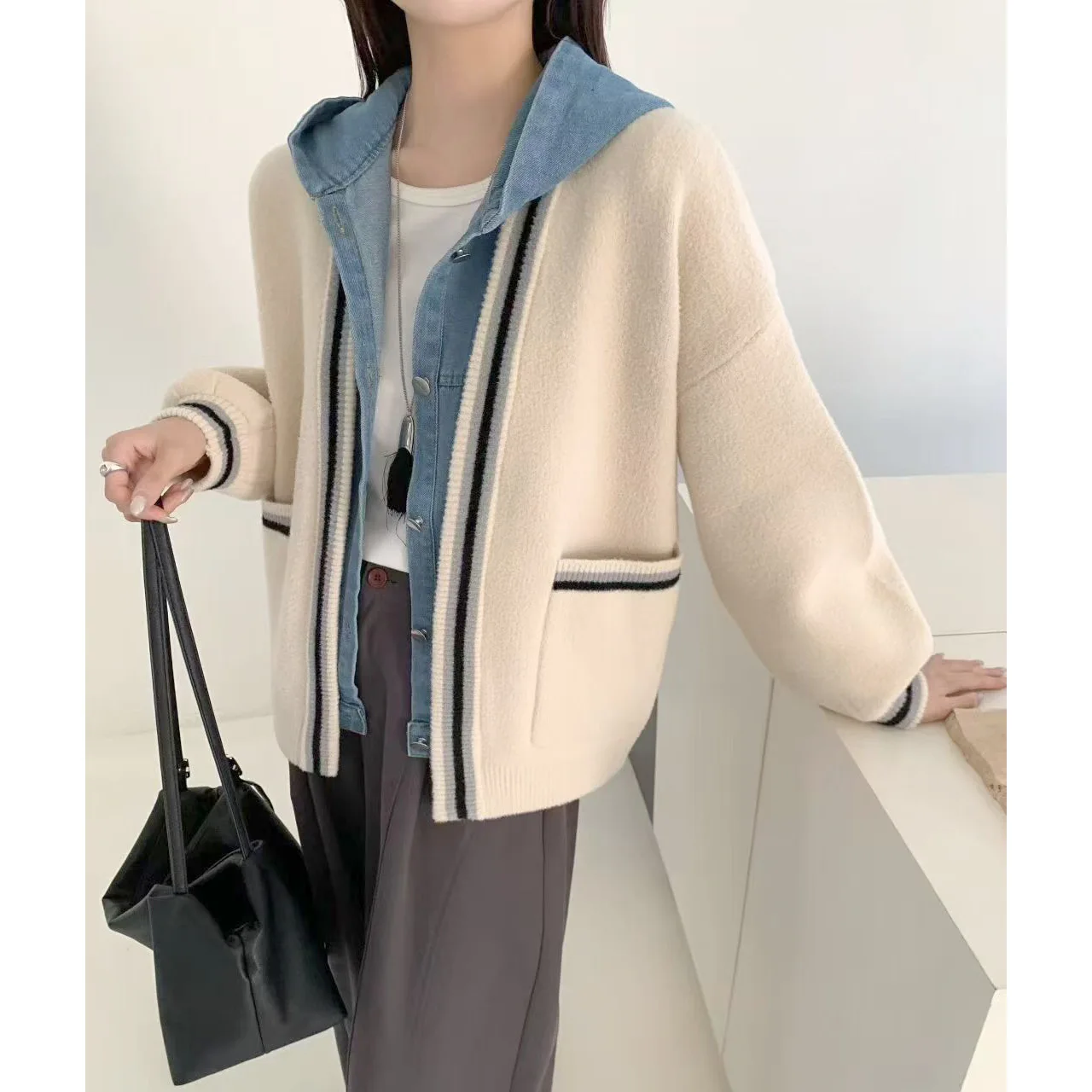 

Denim Knitted Cardigan Sweaters Women Spliced Jumpers Pocket Hooded Long Sleeves Single Breasted Loose Casual 2025 Autumn Winter