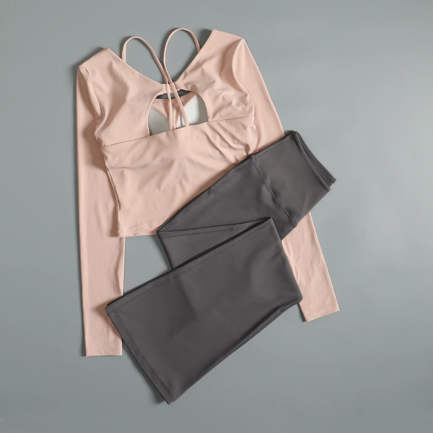 combinaison-de-yoga-et-fitness-pour-femmes-haut-de-gamme-sens-creux-beaute-du-dos-entrainement-d'exercice-avec-coussinet-de-poitrine-manches-longues-automne