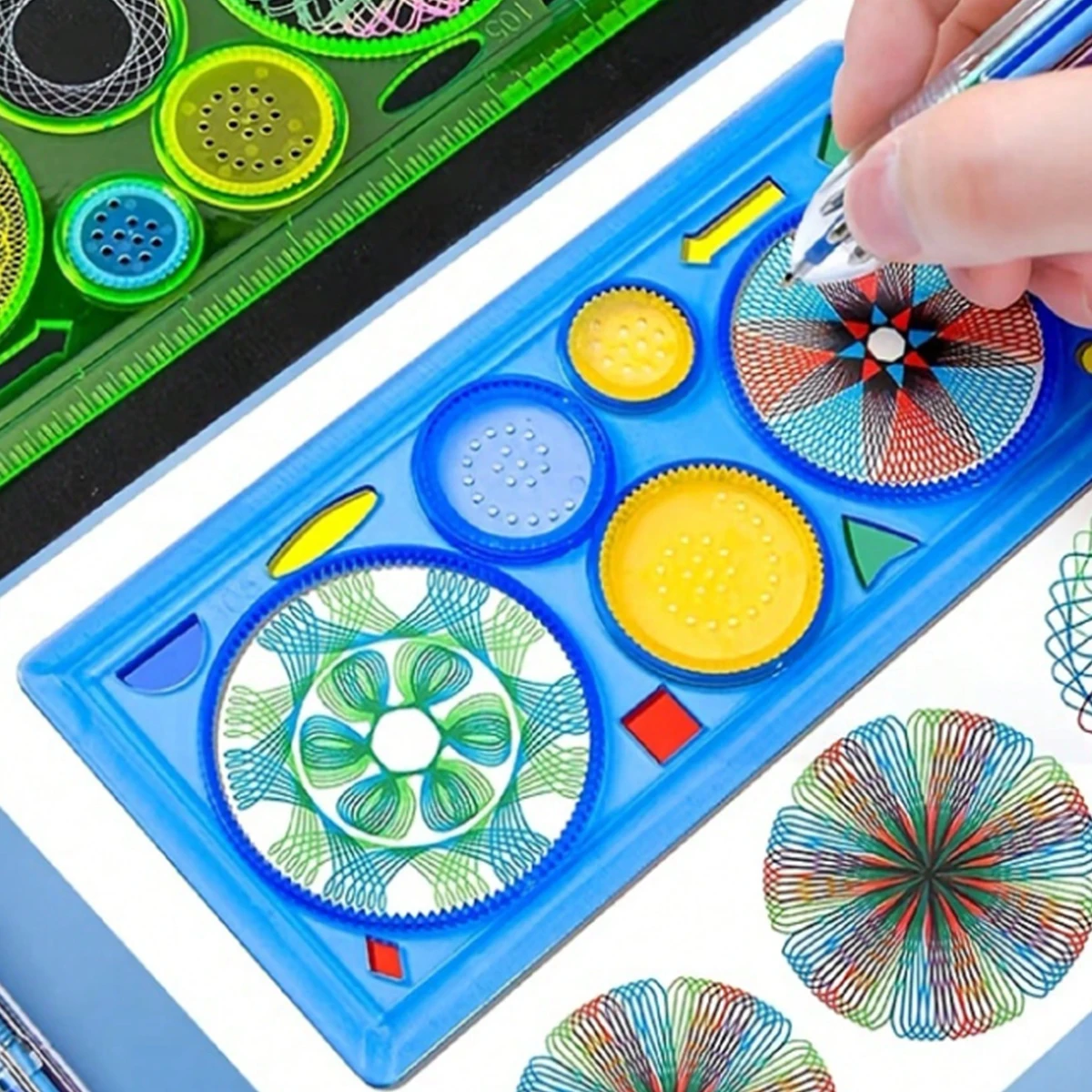 スピログラフ描画アート定規セット、学生、子供、男の子、女の子向けの楽しいデザインDIY曲線描画