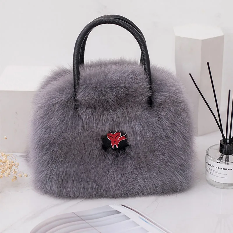 

Pure Fox Fur Tote Is a High-end And Stylish Design Suitable For Women's Luxurious High-capacity Shoulder Bags
