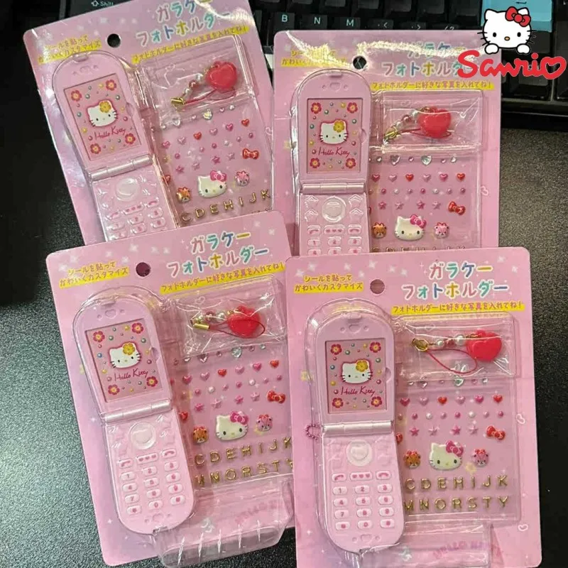 โมเดลโทรศัพท์มือถือแบบพับ Sanrio น่ารักเฮลโลคิตตี้คุโรมิของเล่นสติกเกอร์ DIY สำหรับผู้หญิงของฉันอุปกรณ์เสริมคอสเพลย์หัวใจสาวน่ารักฮาราจูกุสำหรับเป็นของขวัญเด็ก