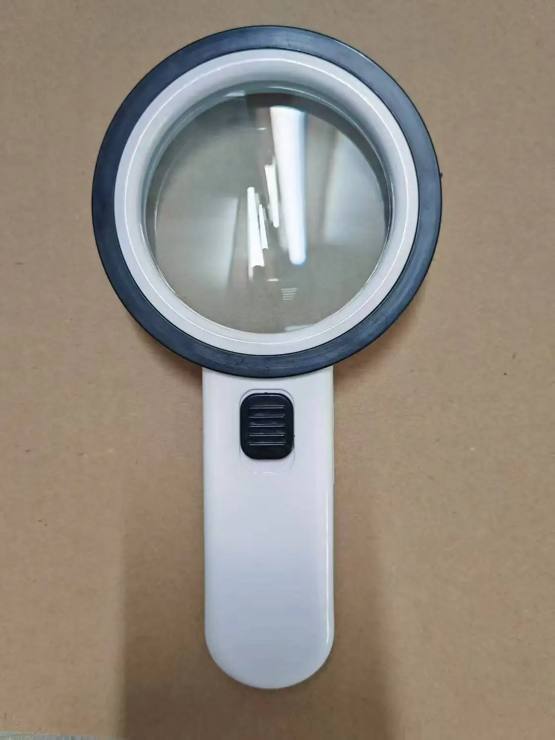 새로운 30배율 18 LED 조명 냉온 조명 고배율 HD 노인 독서 학생 관찰 유리 돋보기