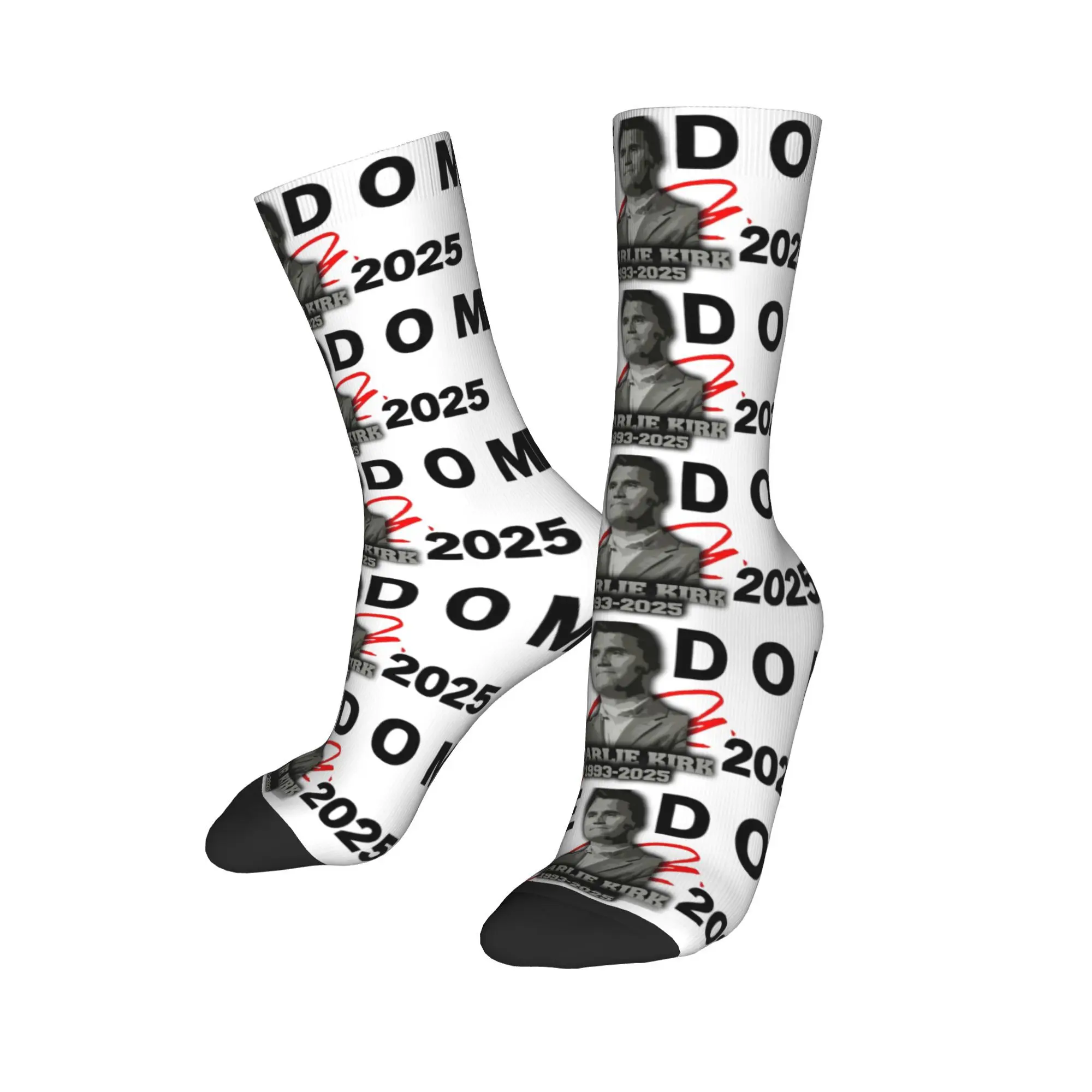 للجنسين الرجال الجوارب الأحمر التوقيع 1993-2025 تشارلي كيرك جوارب الربيع مضحك جوارب ناعمة مخصص الجري الرياضة عدم الانزلاق الجوارب