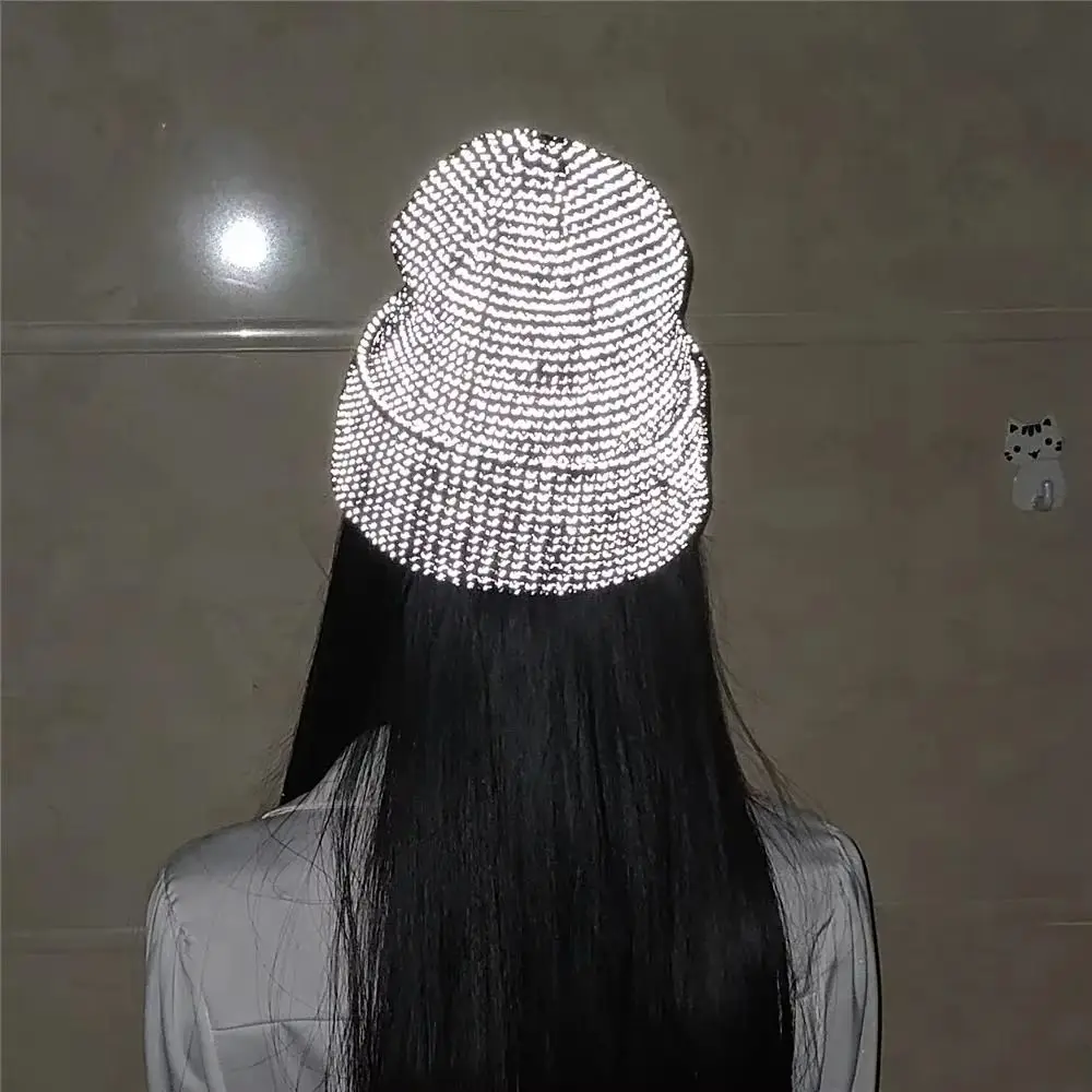 Windproof Reflective Knitted Hats Thicken Keep Warm Shining Beanies Hat Korean Jennie Style Sequin Knitted Hat Running/Walking