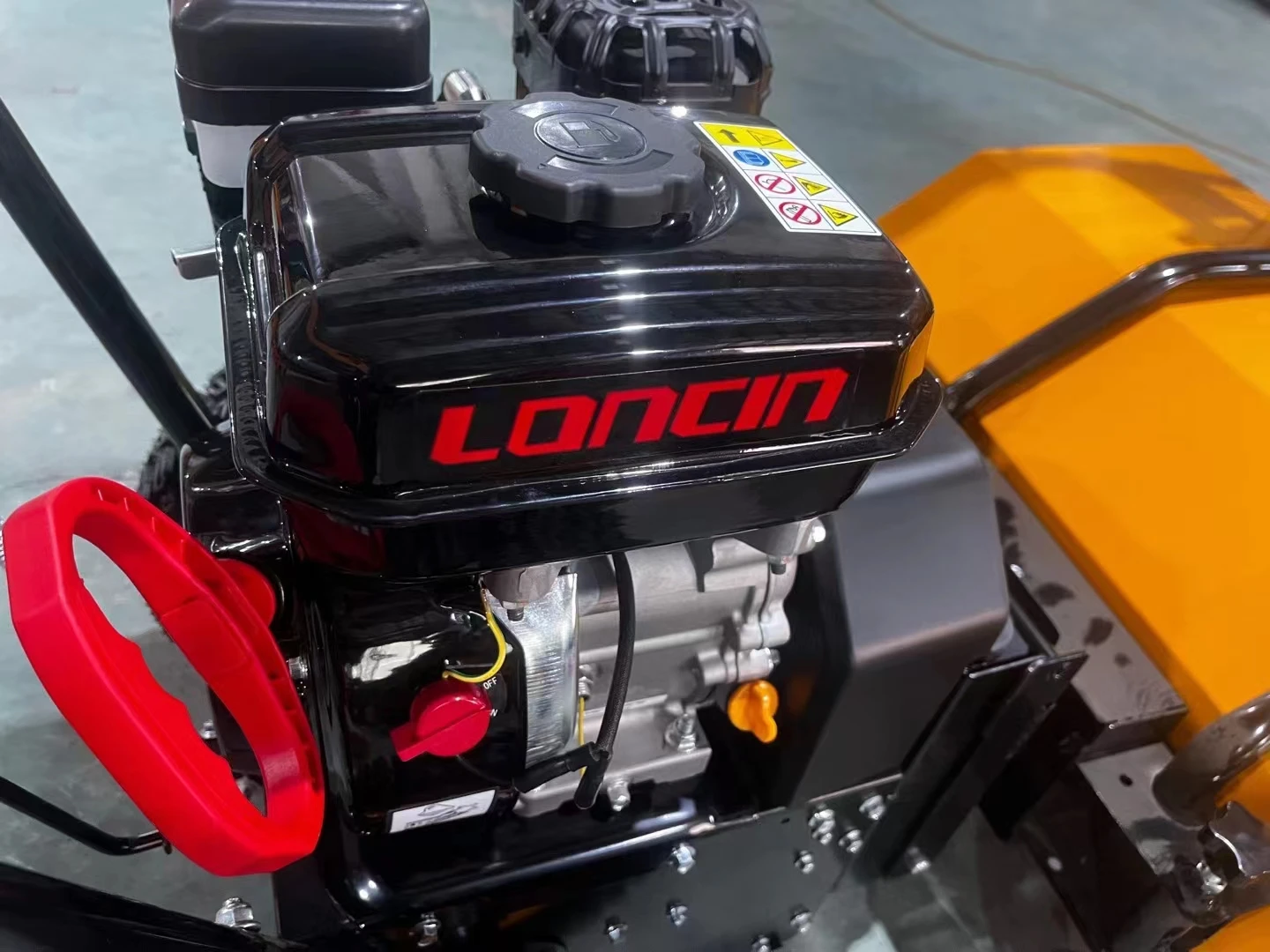 Adjustable-Angle Electric Snow Thrower  Household Snow Blower with Detachable Scraper