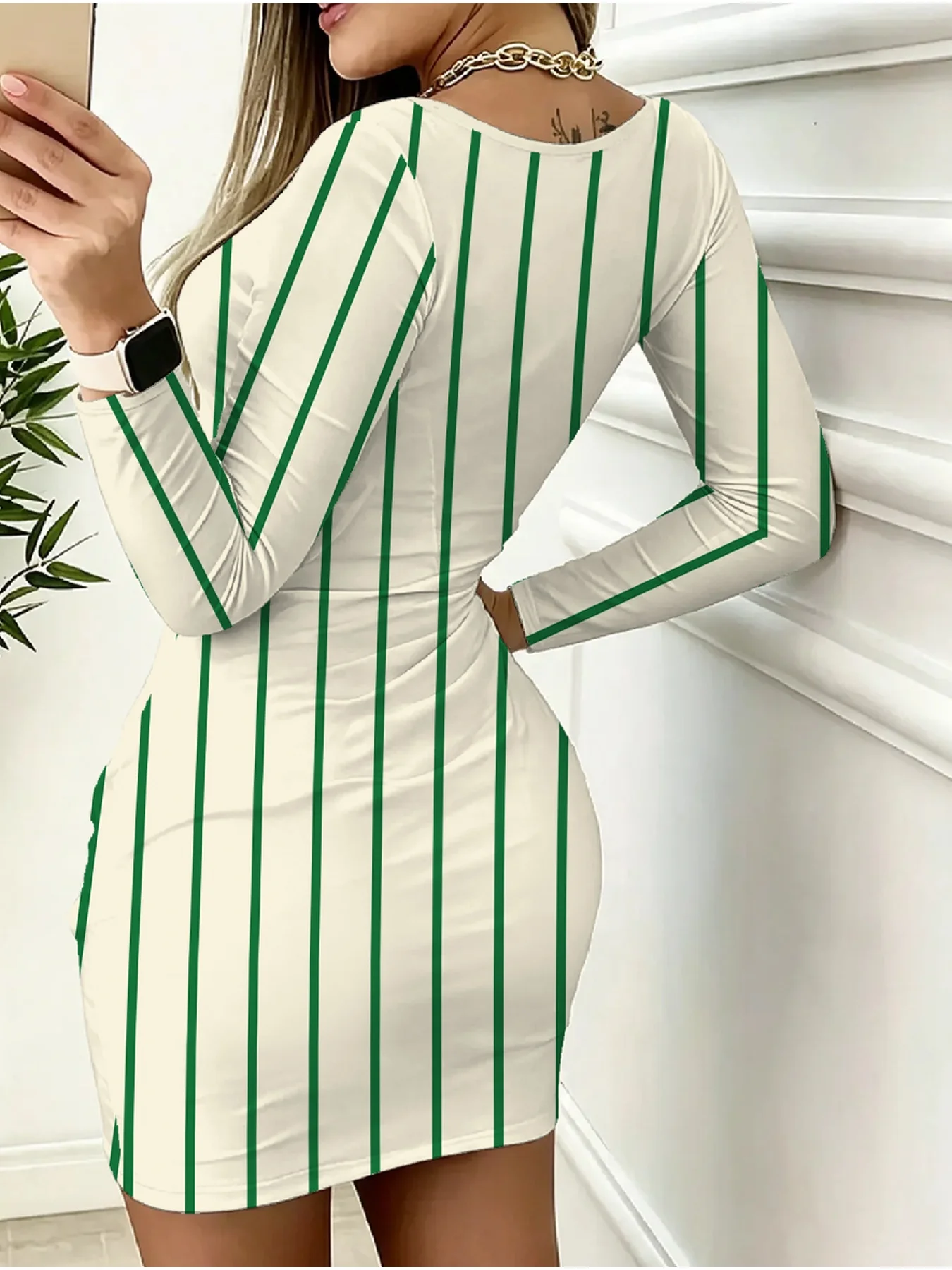 Damen Freizeitkleid mit Streifenmuster und Farbblockdesign, Rundhalsausschnitt, lange Ärmel, Taschen, elegante Minirocklänge – Detail 21