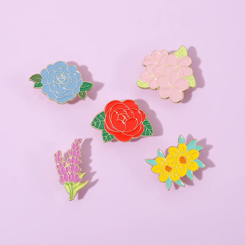 Creative Sweet Plant Flower Enamel Pins Roses Lily Violets Sunflower Lavender Alloy Brooch Badge Fashion Women Jewelry