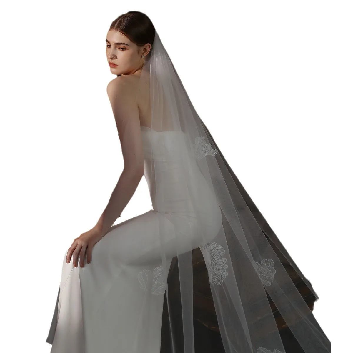 2024 Long Wedding Veils 2.7*2m Tulle with Big Flower Applique Ivory Long Bridal Veils Top Quality Veil with Comb