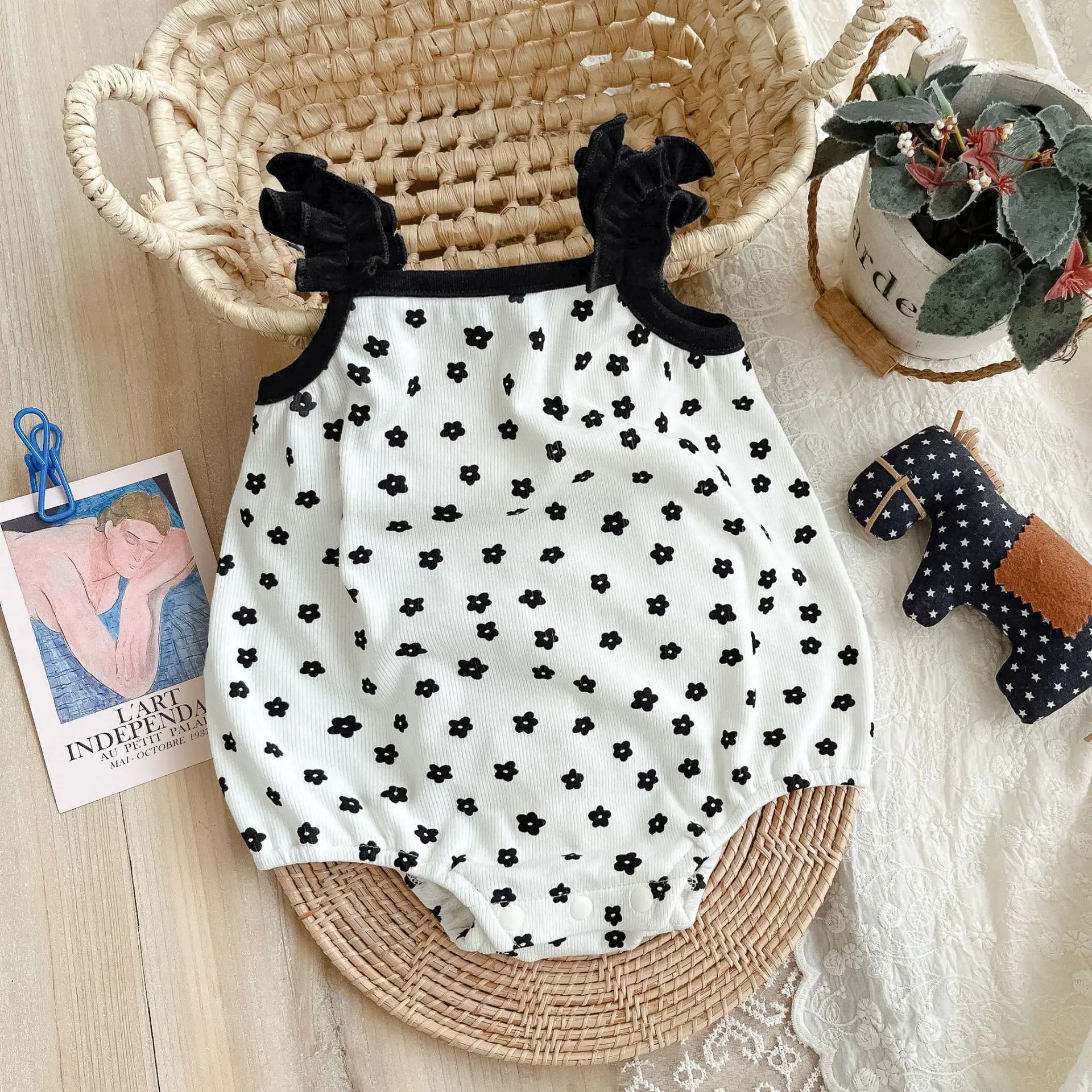 

Baby Clothing 2024 Summer Thin New Baby Onesie Casual Simple Sleeveless Kids Sweet Cute Romper Newborn Baby Clothes