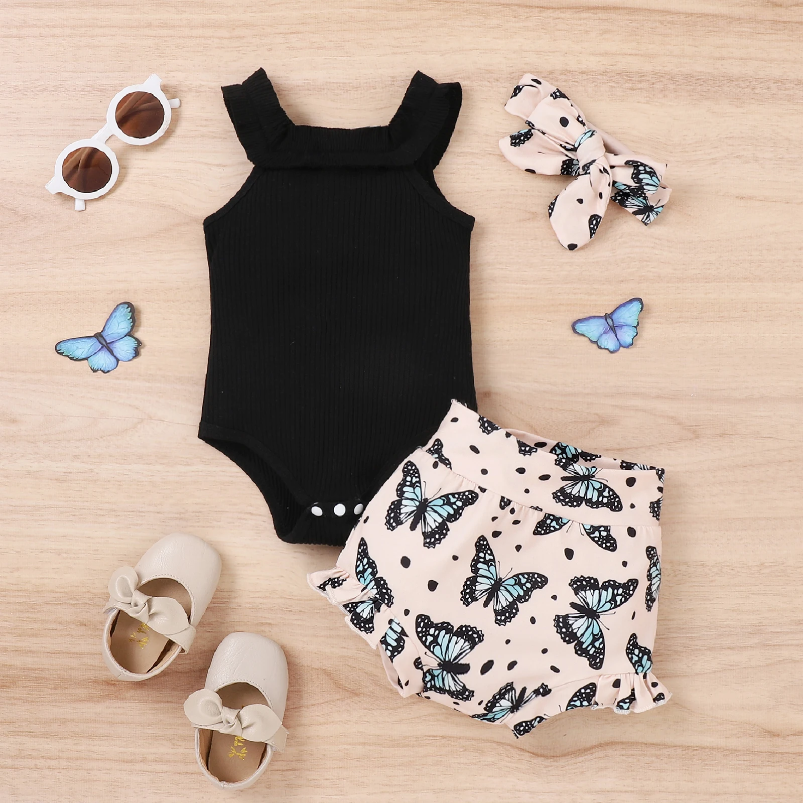 Summer Boys and Girls Are Comfortable and Cute 0-1 Years Old, Three-Piece Set with Pit Strip Suspenders + Shorts