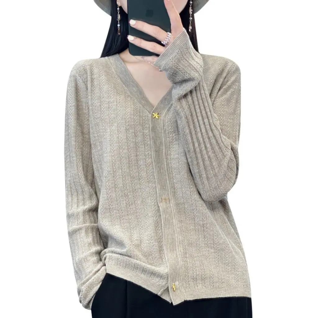 

Women's V-neck Knitted Cardigan Long Sleeve Fashion Outerwear Spring European Style Wool Starfish Buckle Design