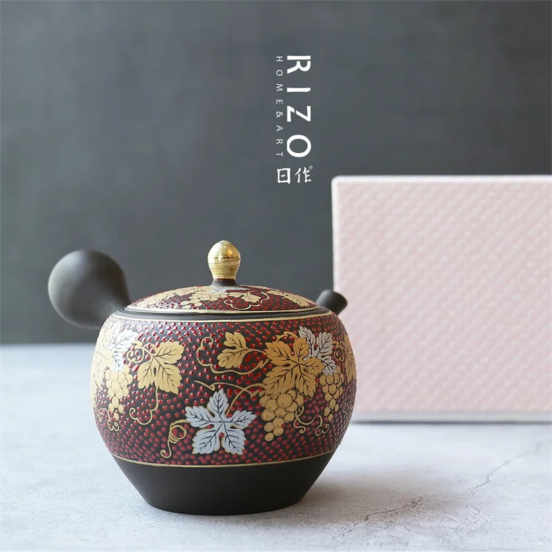 Japan Often Uses A Sliding Side Tea Pot With Jade Light For Making Red Grapes And Strainer Set