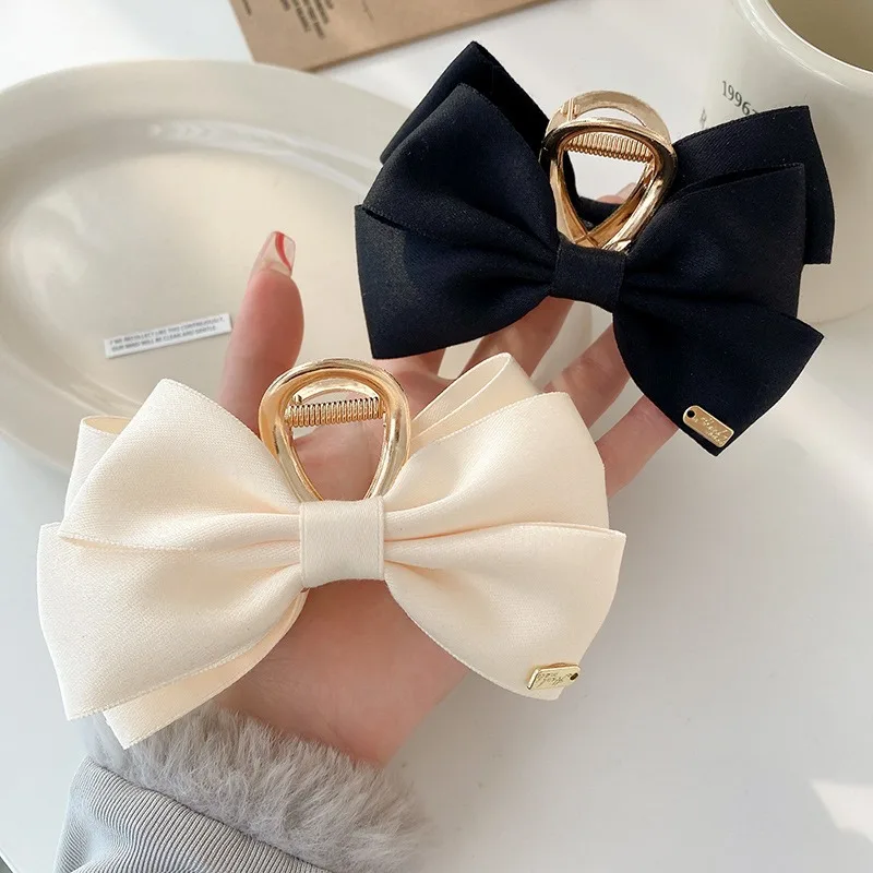 

Internet Celebrity Satin Alloy Bow Claw Clip Cross Oversized Design Luxury Temperament 13cm Back Head Extra Large Hair Clips