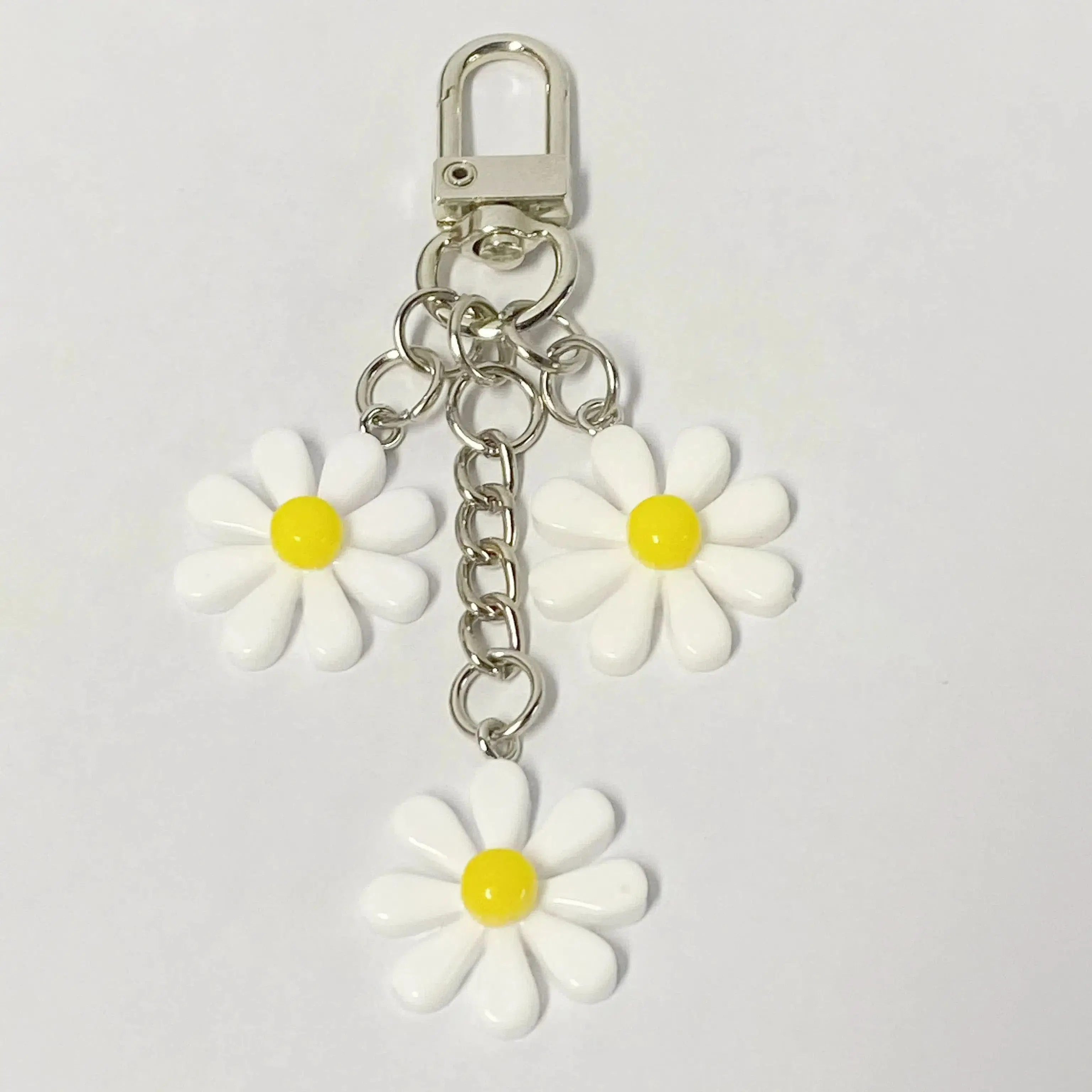 سلسلة مفاتيح ديزي بيضاء ، هدية زخرفية أنيقة للنساء ، لطيفة ، 1 * * #1