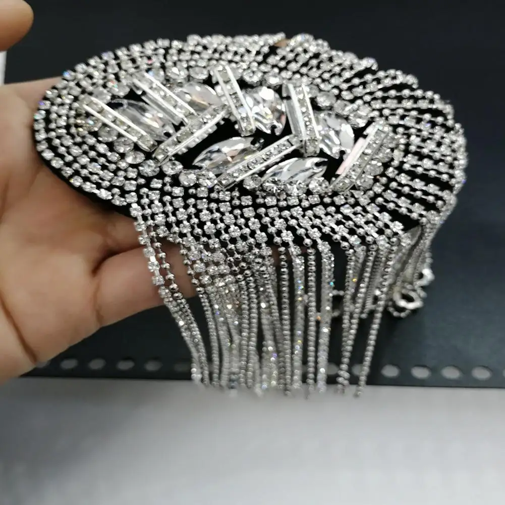 Rhinestones Shoulder Brooch Shiny Tassels Shoulder Brooch Handmade Long Tassels Suit Clothes Epaulette DIY Clothes Brooch Pin