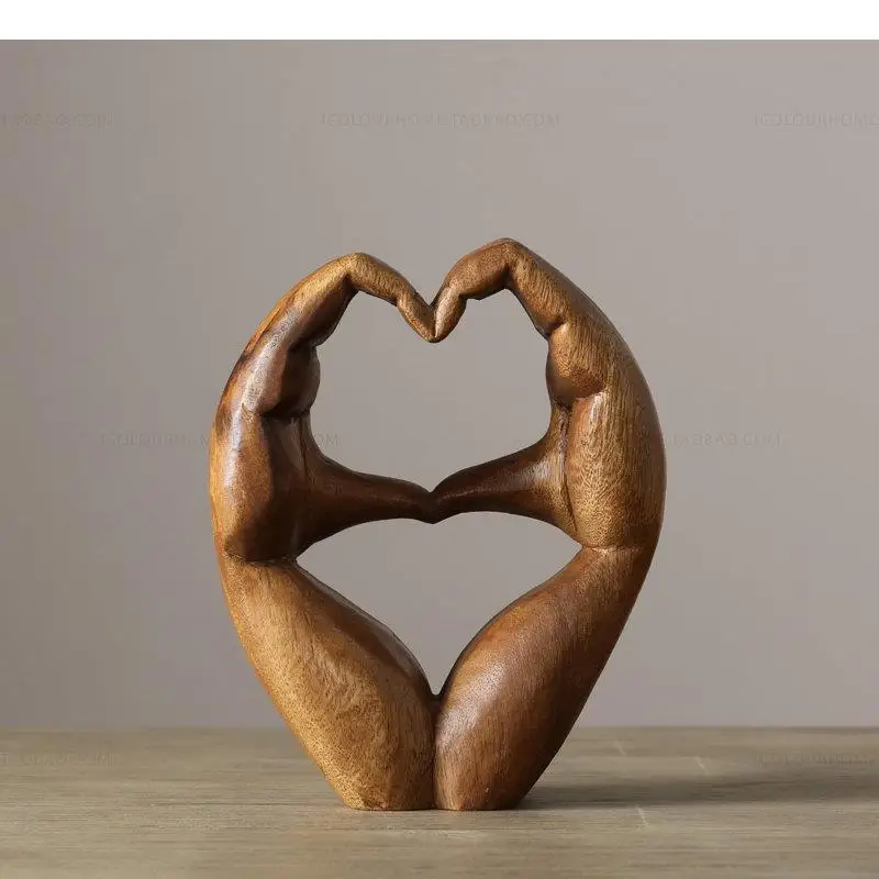 

Heart Gesture Wood Carved Ornaments Desk Decoration Crafts Hand Sculpture Living Room Furnishings Modern Home Decor