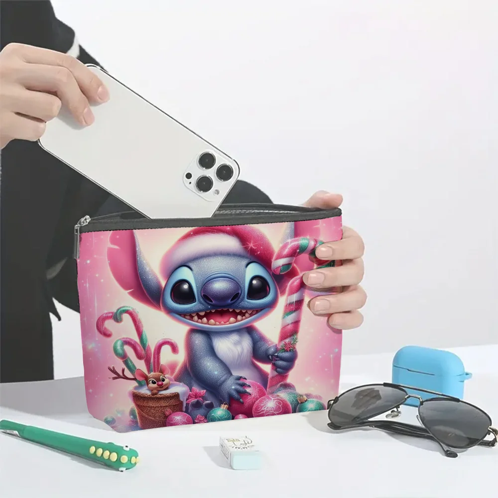 1 Disney Valentine's Day Stitch Cosmetic Bag, Jewelry Storage Bag, Perfect Travel Zipper Storage Bag - Fun Birthday Gift