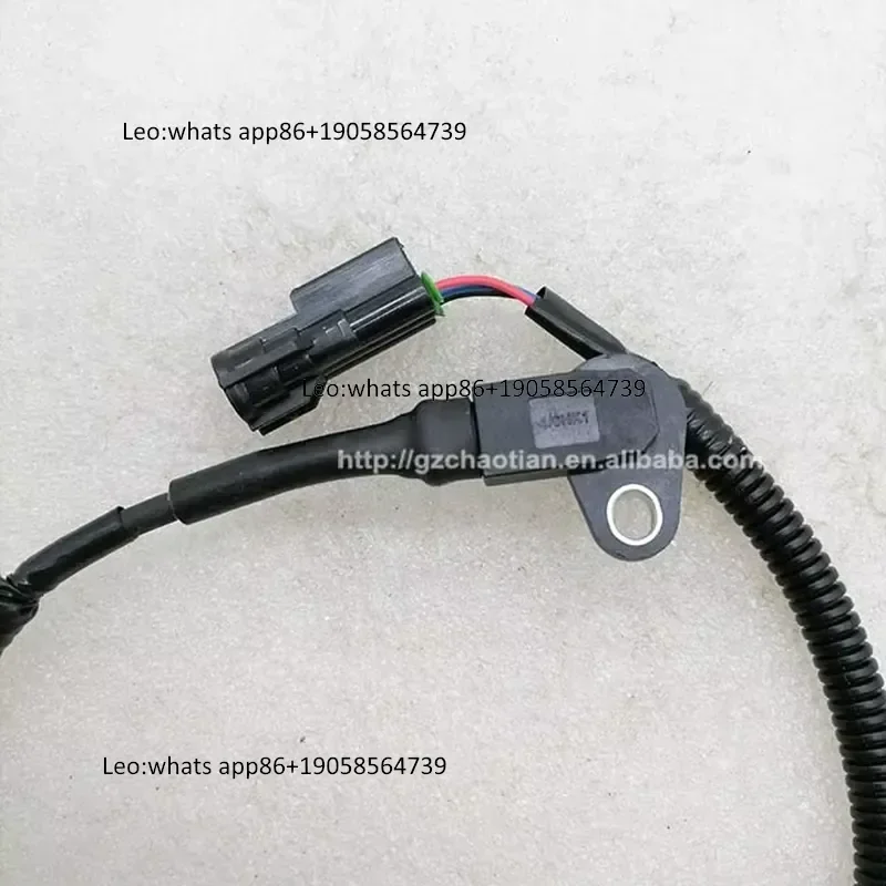 Construction Machinery Parts ZX200-3 ZX240-3 Excavator Engine Parts 4HK1 6HK1 Camshaft Sensor 8973061131 8-98014831-0