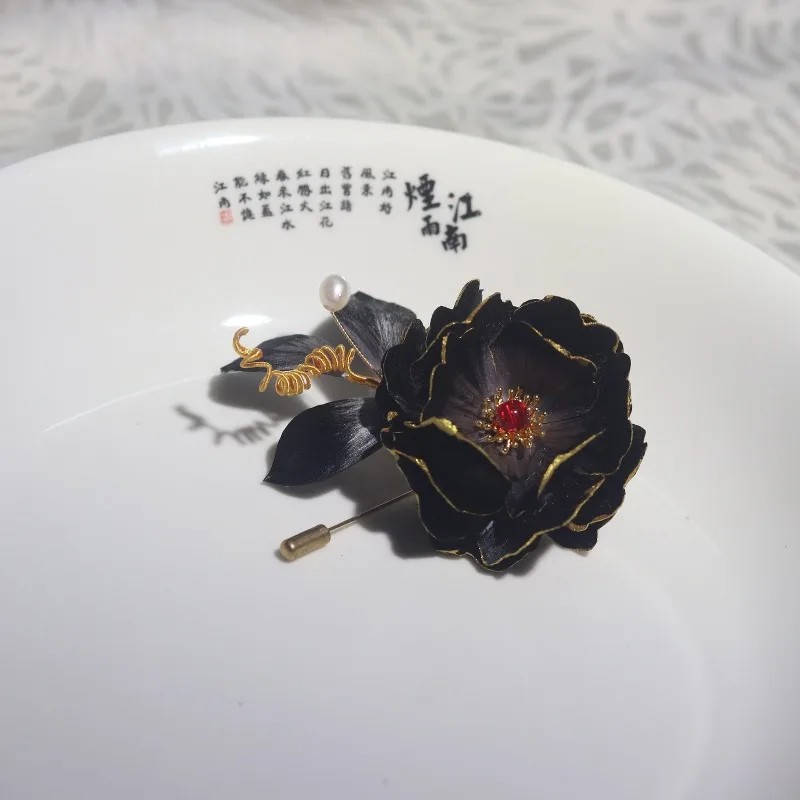

Изящная китайская брошь-цветок из черного золота с камелией и бархатом для аксессуаров для волос в стиле Ханьфу, универсальная, элегантная, для повседневного ношения, подарок для женщин, в стиле династии Мин