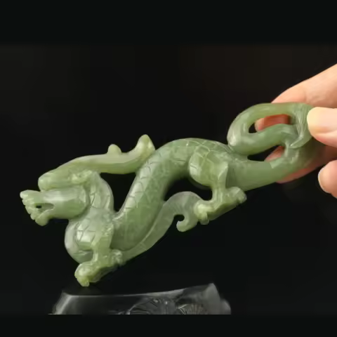 China natural hetian jade hand carved feng shui decor statue dragon loong pendant e