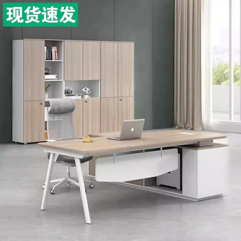 

Simple modern boss office desk and chair combination light luxury senior sense president desk new Chinese manager business desk
