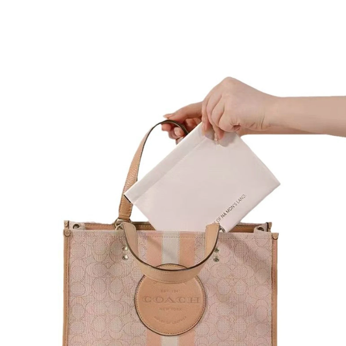 Can Be Used As A Loose Storage Bag For Earphones And Can Also Be Used As A Portable And Compact Makeup Bag With An Inner Lining