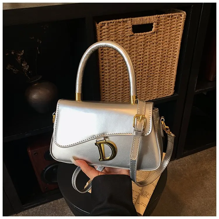 

Summer Women's Minimalist Crossbody Bag 2026 New Luxury Small Handbag Fashion Commute Versatile Bag