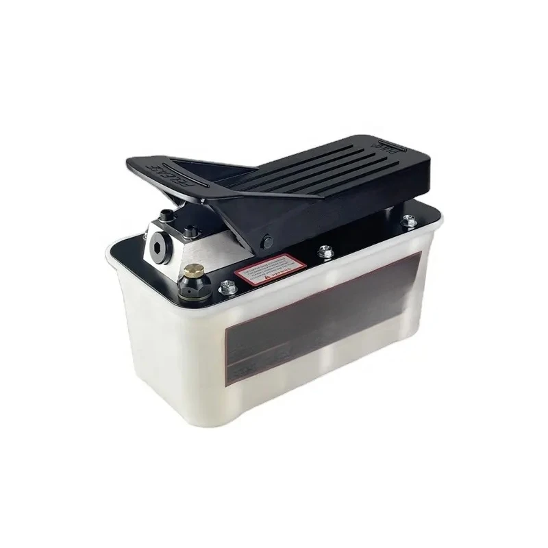 BAP-003 1600ml plastic 700Bar single-acting pneumatic hydraulic foot pump, suitable for general industrial lifting