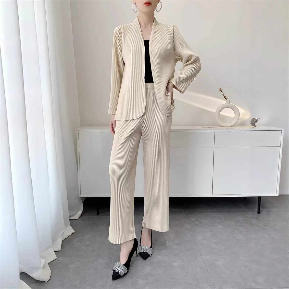 

Miyake Pleated Trouser Suit High Sense Fashion Pleated Suit Women 2026 Spring Fall New Jacket Suit Pressed Pleats Wide Leg Pants