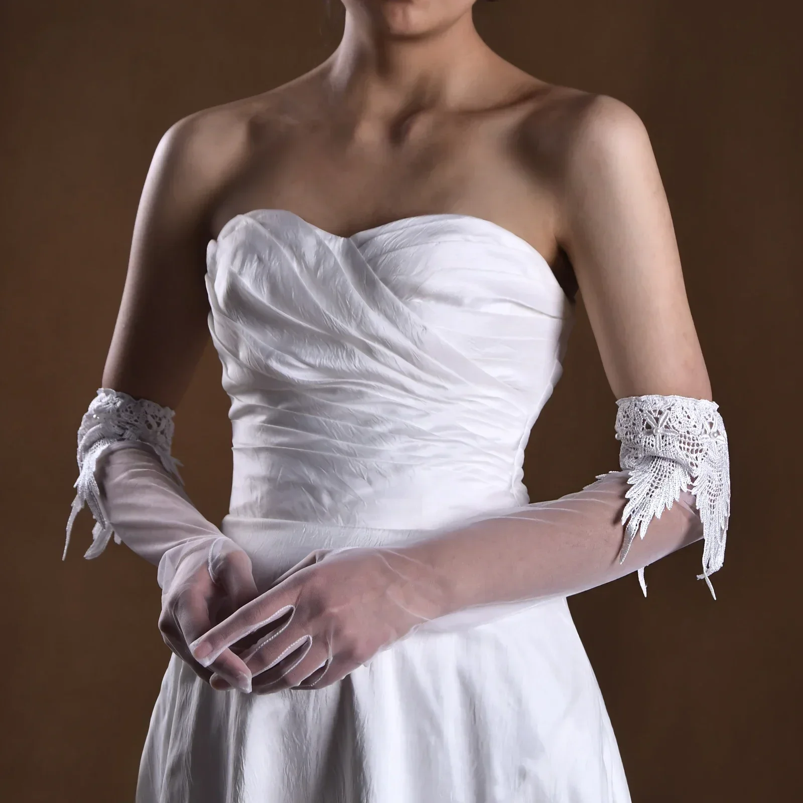 Gants de mariage blanc cassé avec bord en dentelle pour mariée, accessoires de fête d'enterrement de vie de jeune fille, longueur du coude