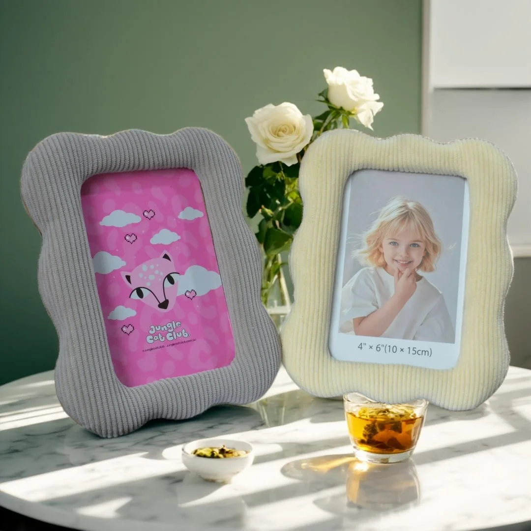 6/7/8-inch Plush Photo Frame, European/american Display Stand, Density Board, Plush Striped Irregular-shaped Photo Frame