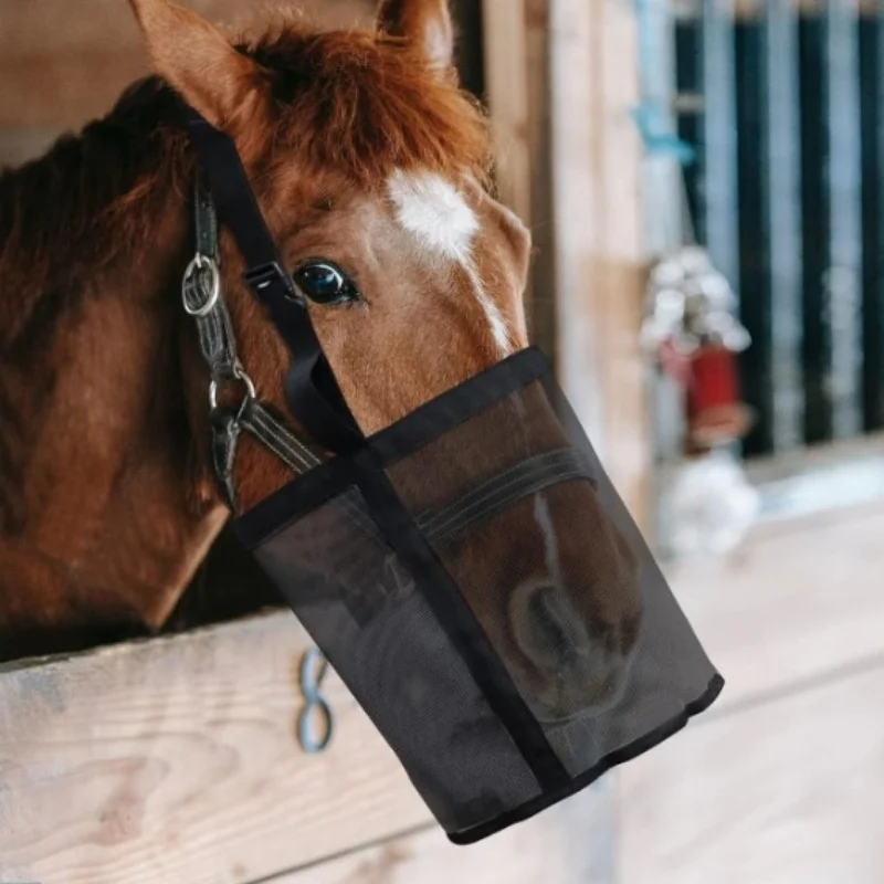 Hanging head feed bag for horses Outdoor horse feeding bag Elastic adjustable horse muzzle