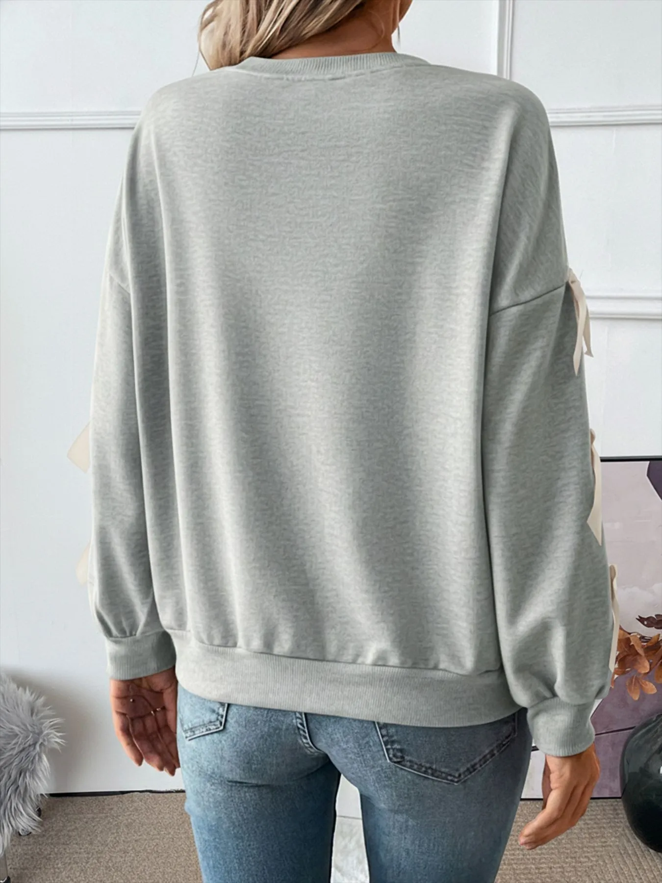 Round Neck Bow Sweatshirt Regular Length Sweet and Fresh with Pullover Patchwork Regular Sleeve Autumn Loose Fit Women Hoodie