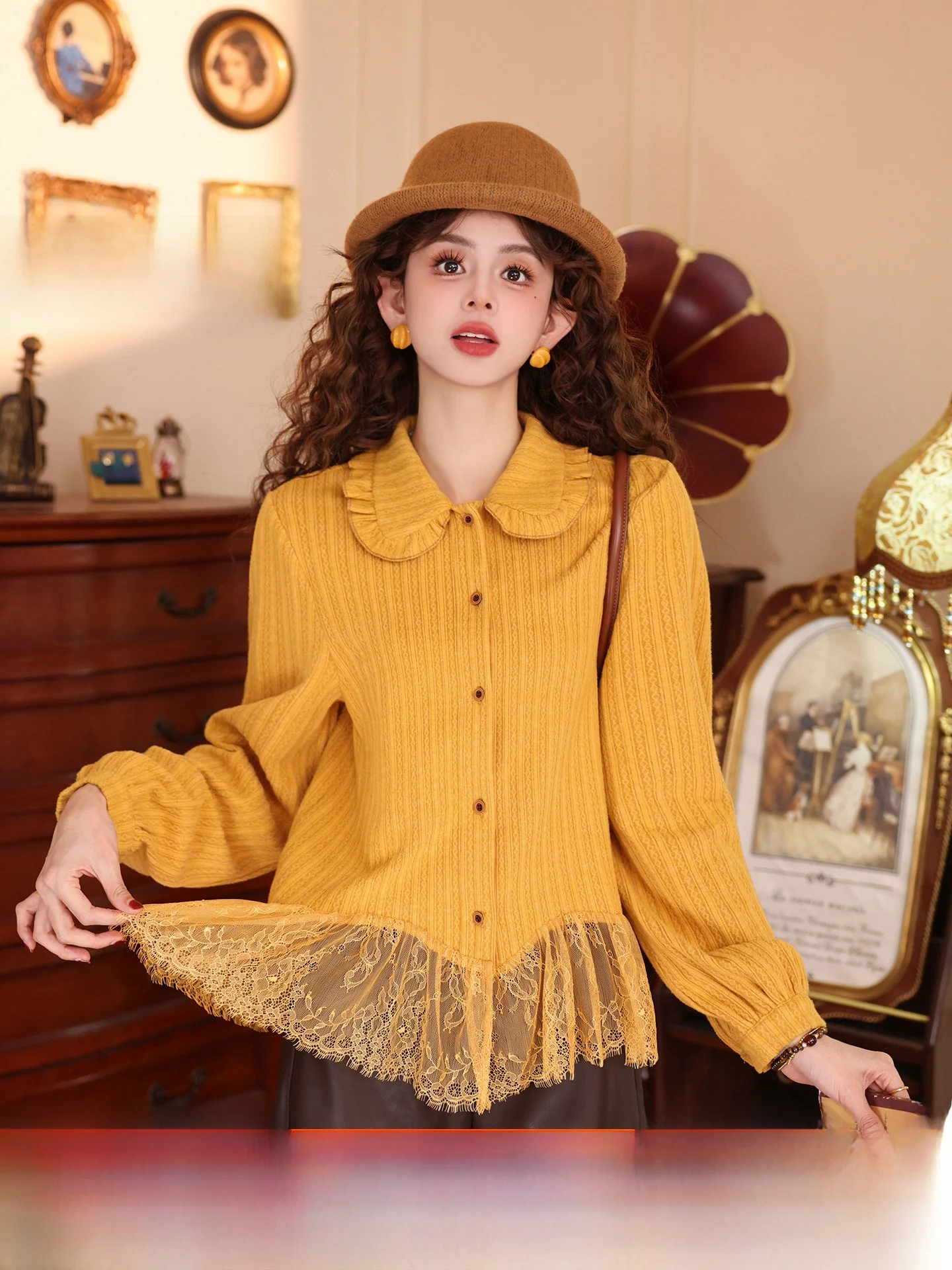 

Long Sve Lace Patchwork Doll Collar irt Women's Design Sensation Hemline Breathable Skin-Friendly Polyester Fiber Vintag...