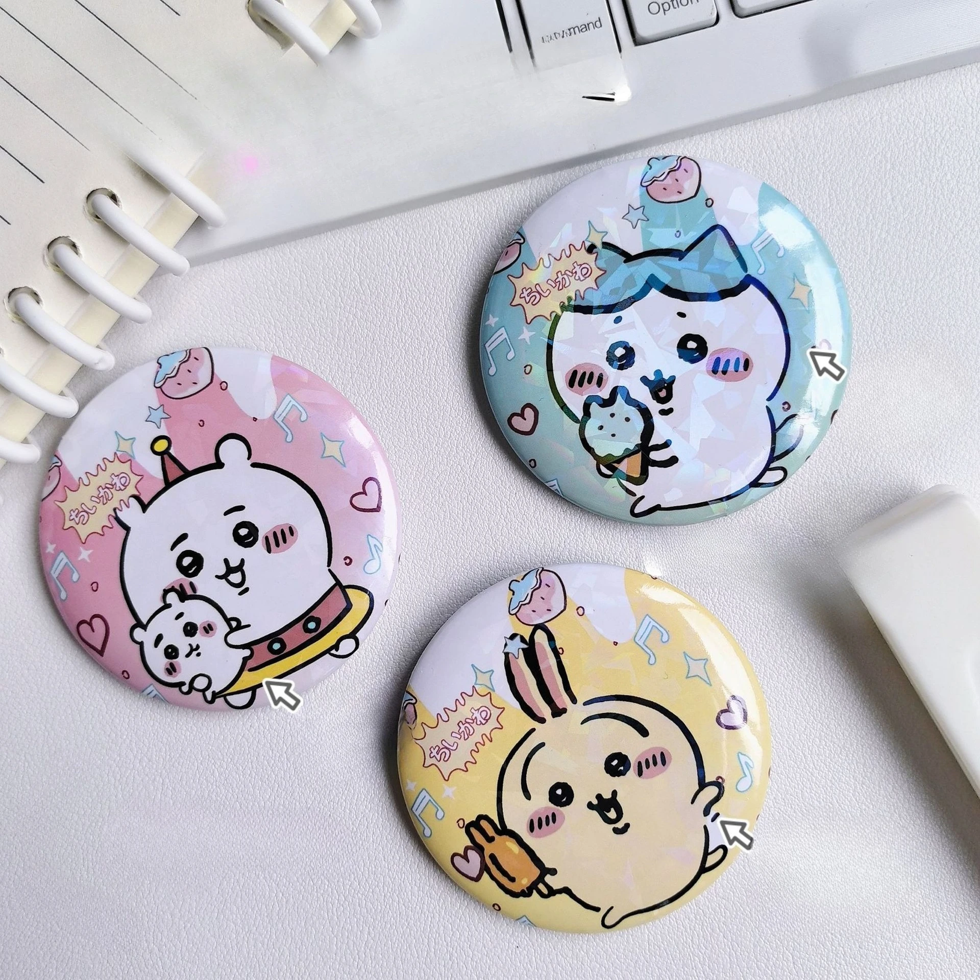 

CKW Usagi Laser Holographic Badge Cute Anime Rabbit Metal Pin Round Collectible Brooch for Fans