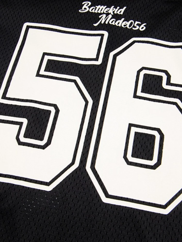 2025 Nuova maglietta sportiva in jersey patchwork T-shirt americana vintage in maglia con scollo a V T-shirt allentata casual da donna estiva oversize